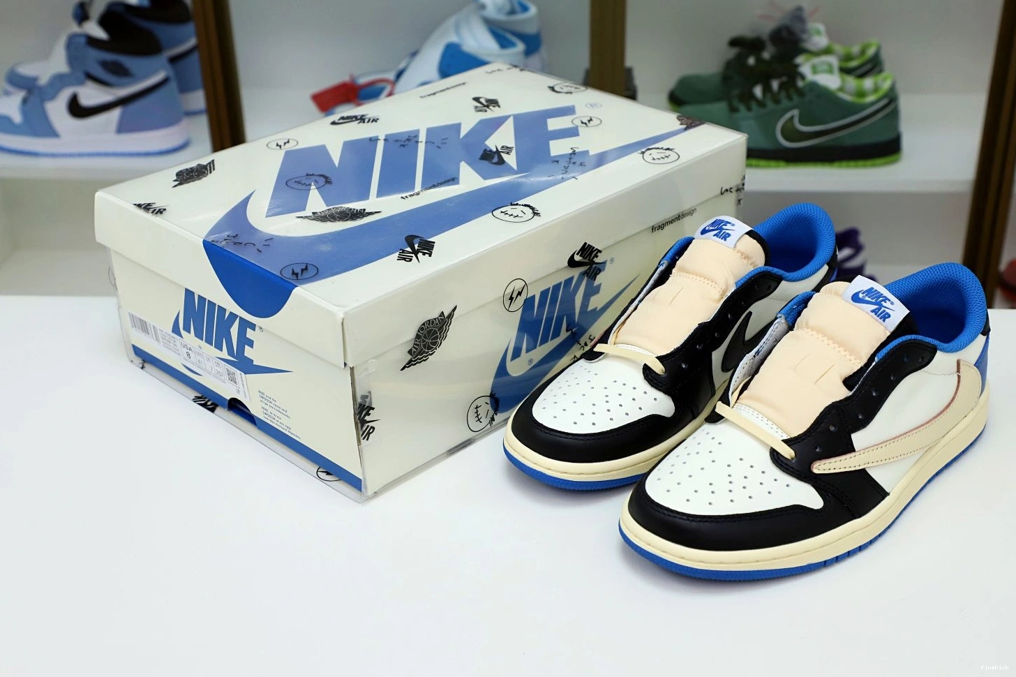 SCOTT X AIR DESIGN 1 FRAGMENT LOW JORDAN TRAVIS X 1125